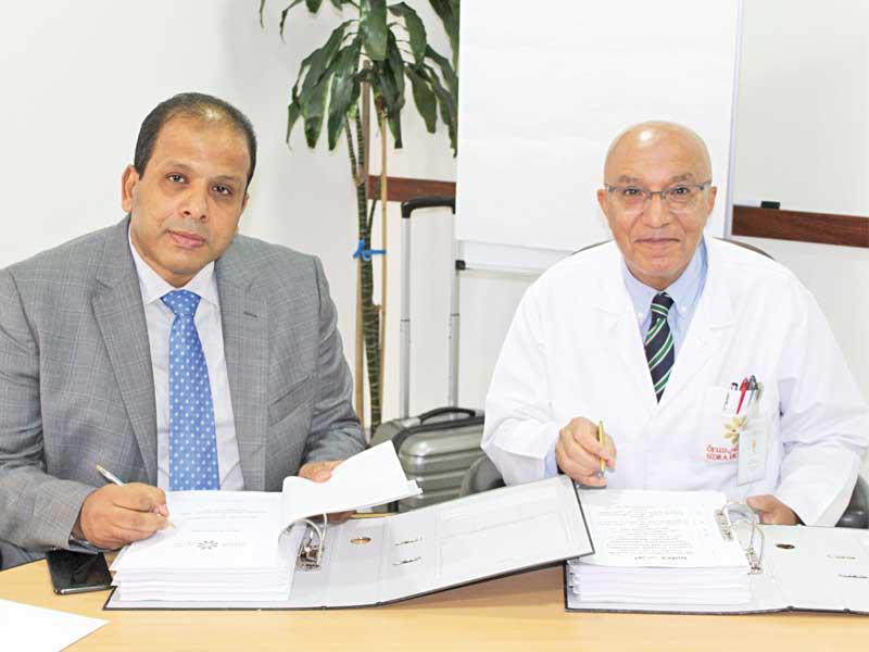 جانب من توقيع الاتفاقية