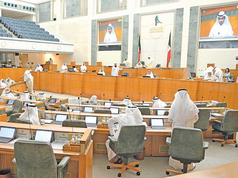 دور انعقاد أخير ساخن ينتظر للمجلس