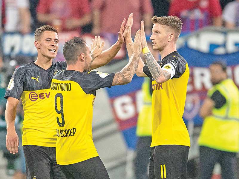 فرحة لاعبي دورتموند