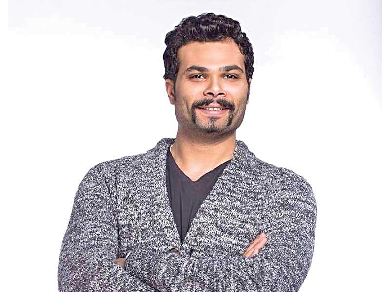 الفنان أحمد عبدالله محمود