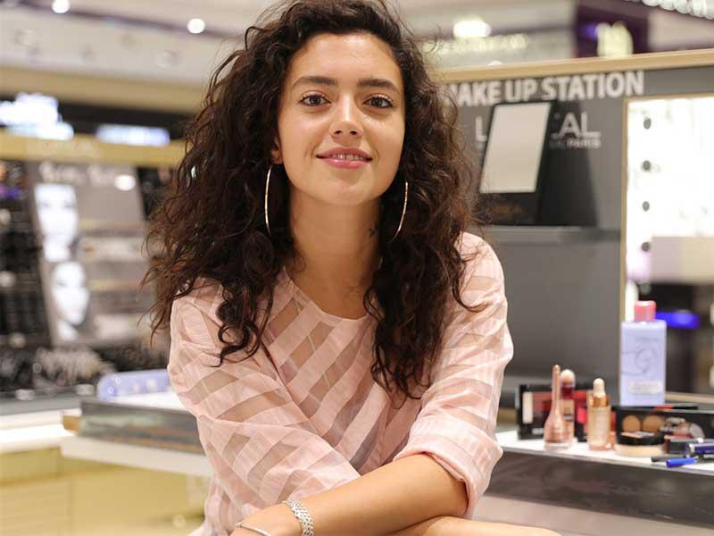 ستيفاني عطا الله 