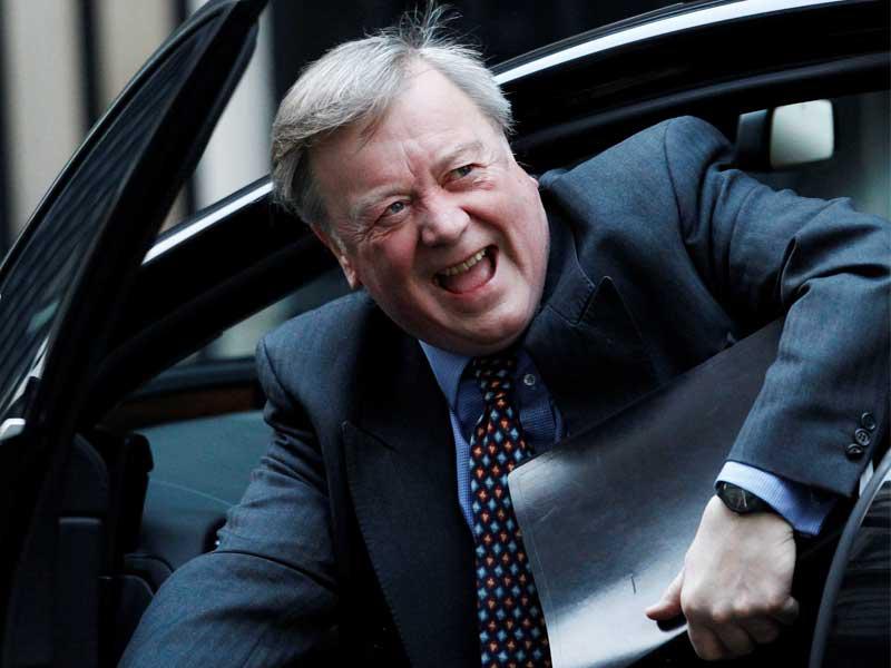 السياسي المحافظ الملقب «أبو مجلس النواب»  كين كلارك