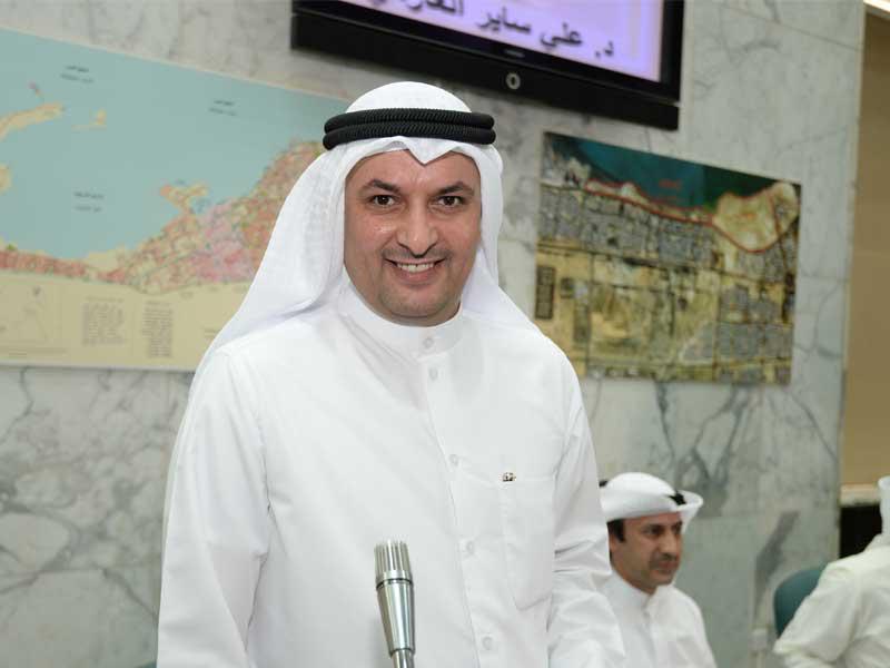 عضو المجلس البلدي ورئيس لجنة محافظة الأحمدي، فهيد المويزري