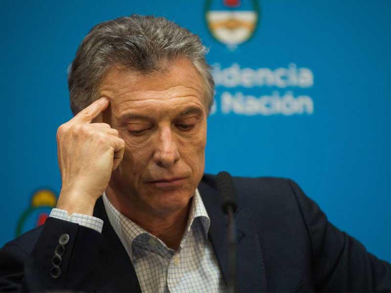 وزير الخزانة الأرجنتيني نيكولاس دوخوفني
