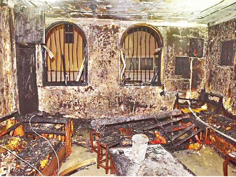 النيران التهمت محتويات المنزل