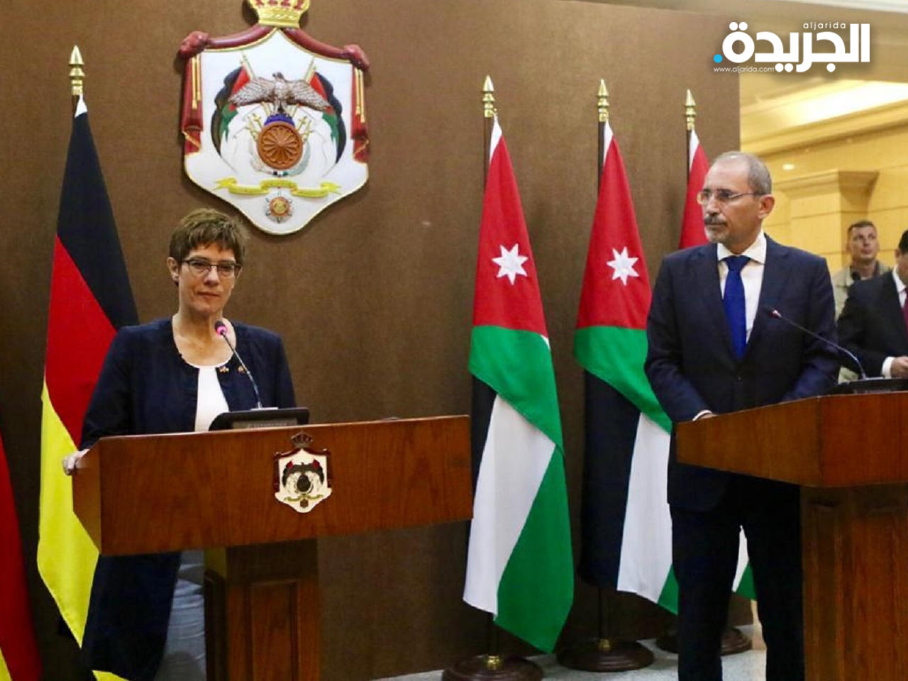 وزير الخارجية الاردني ووزيرة الدفاع الالمانية خلال التصريح الصحفي المشترك 