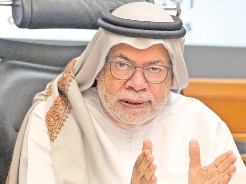 الشاعر والكاتب حبيب الصايغ، الأمين العام لاتحاد العام للأدباء والكتّاب العرب، رئيس مجلس إدارة اتحاد كتّاب وأدباء الإمارات، ورئيس تحرير صحيفة الخليج الإماراتية