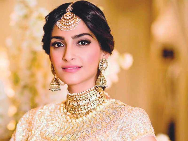 الممثلة الهندية ​سانوم كابور