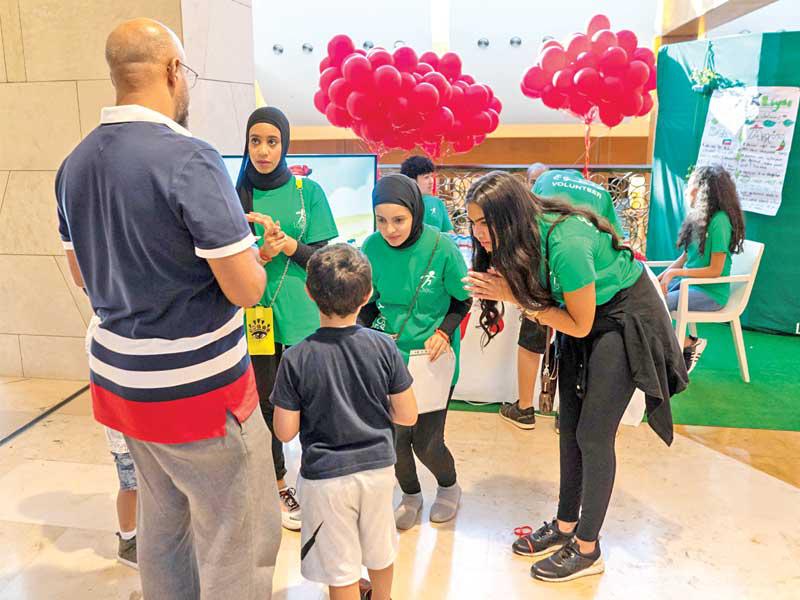 جانب من فعاليات «لوياك» التوعوية في مجمع 360