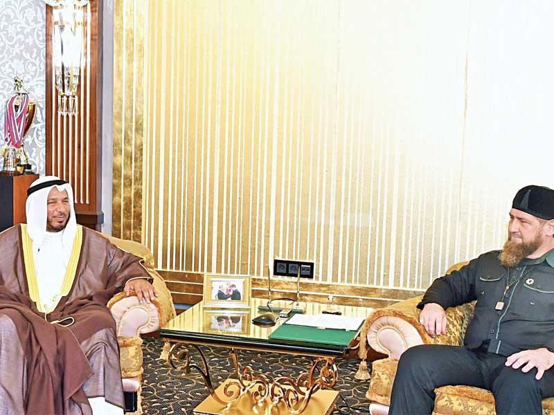 الرئيس الشيشاني لدى لقائه المعتوق أمس