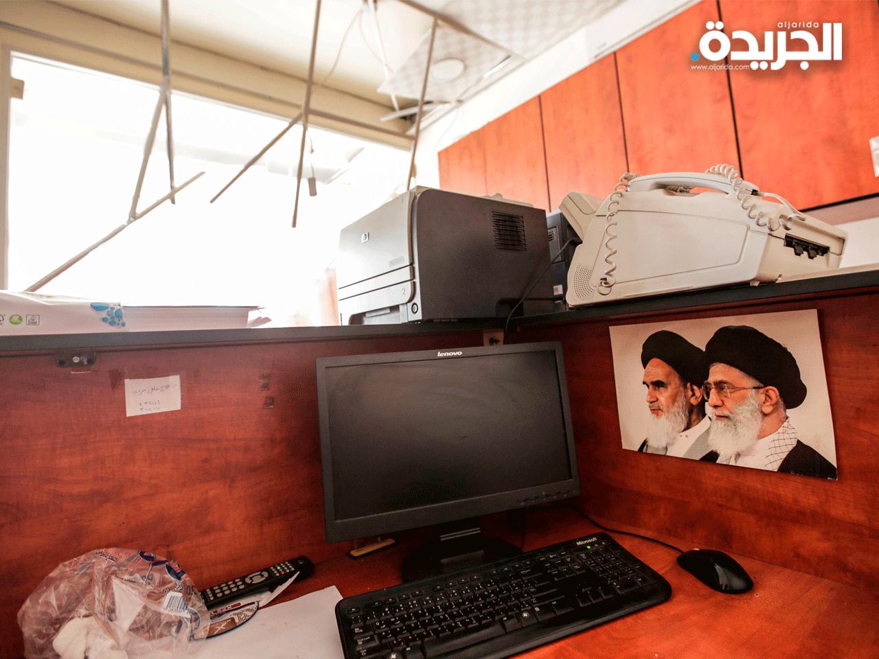 جانب من المركز الاعلامي المدمر جراء الغارات الاسرائيلية