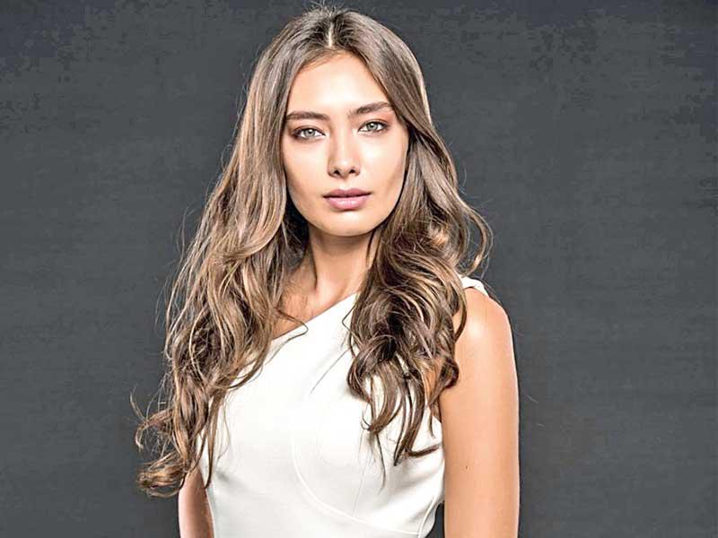 الممثلة التركية ​نسليهان أتاغول