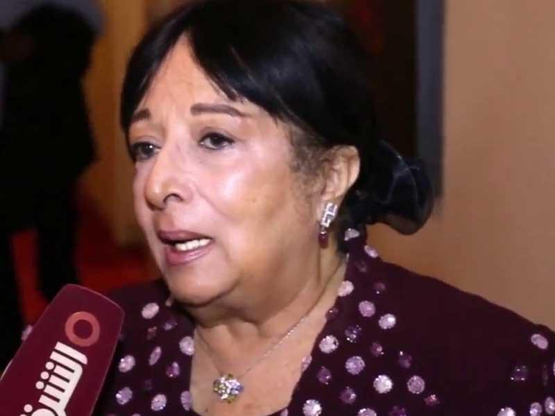 الفنانة سميرة عبدالعزيز 