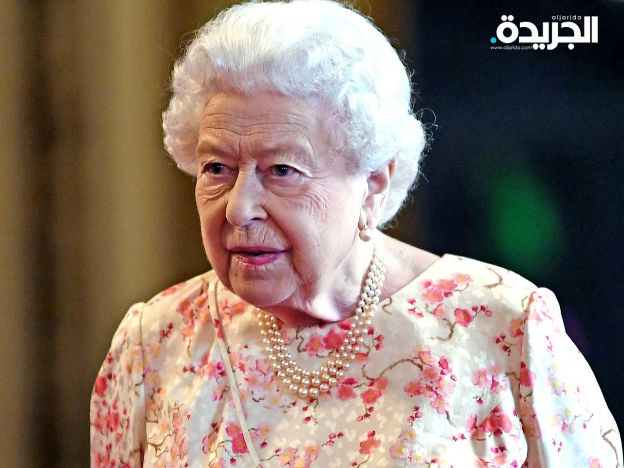 الملكة إليزابيث ملكة بريطانيا