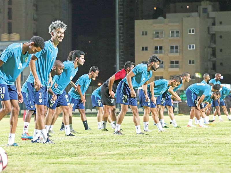 لاعبو السالمية في تدريب سابق