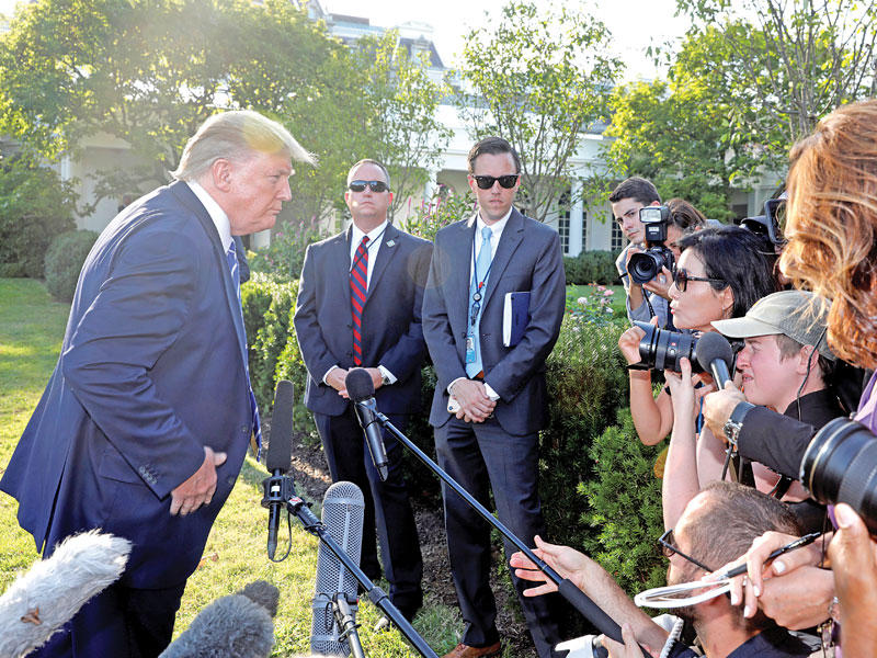 بومبيو يعتبر ثقة البريطانيين بظريف خطأً كبيراً