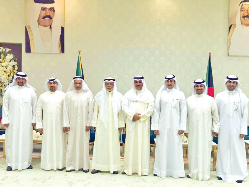 المطاوعة متوسطاً القضاة