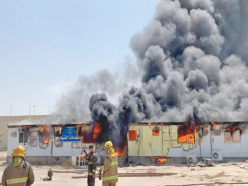 جانب من الحريق