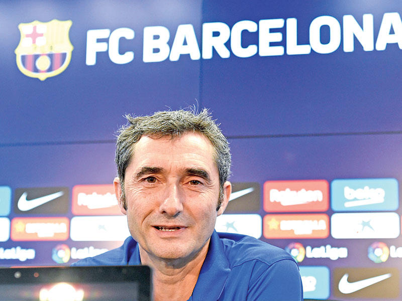 إرنستو فالفيردي المدير الفني لبرشلونة
