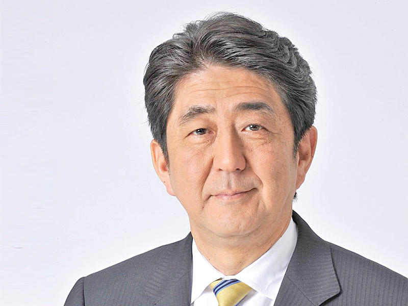  رئيس الوزراء الياباني، شينزو آبي