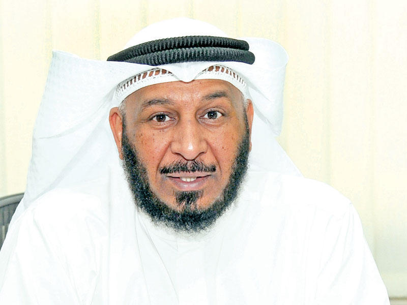  وزير الشؤون الاجتماعية سعد الخراز