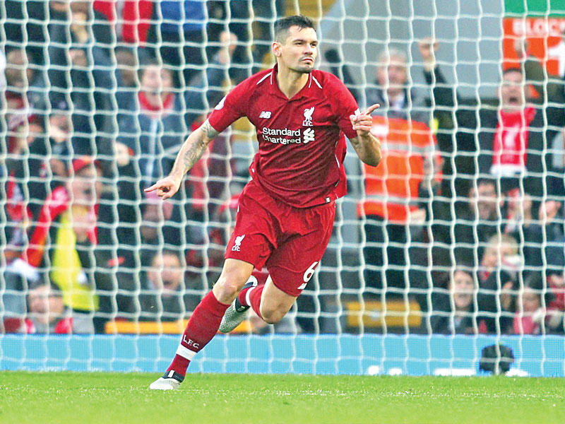  ديان لوفرين مدافع نادي ليفربول الإنكليزي