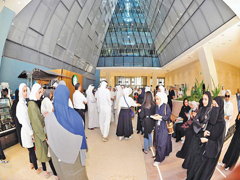 حضور طلابي في اليوم الجامعي الأول بـ«الشدادية»