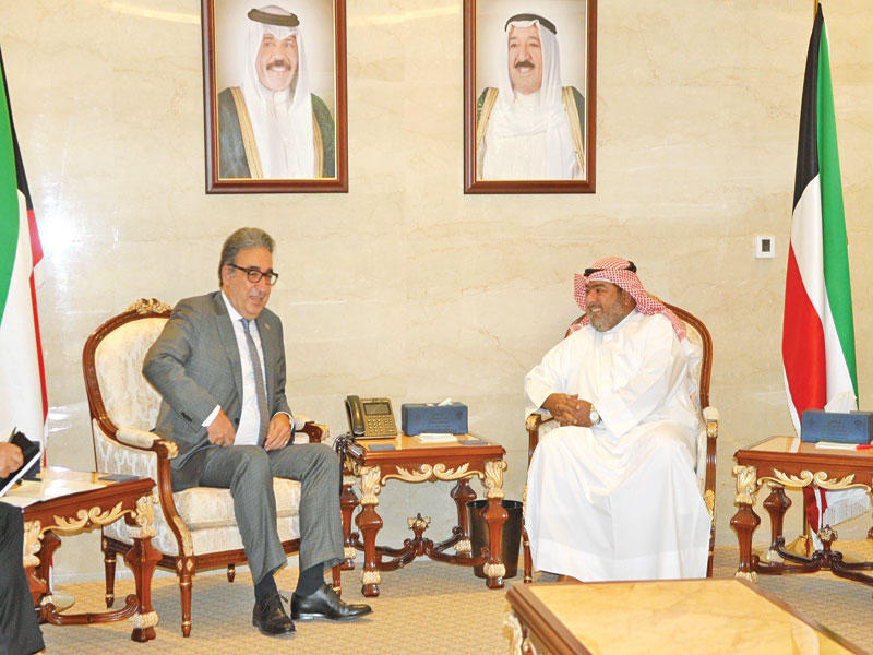 ثامر العلي مستقبلا سفير أذربيجان أمس