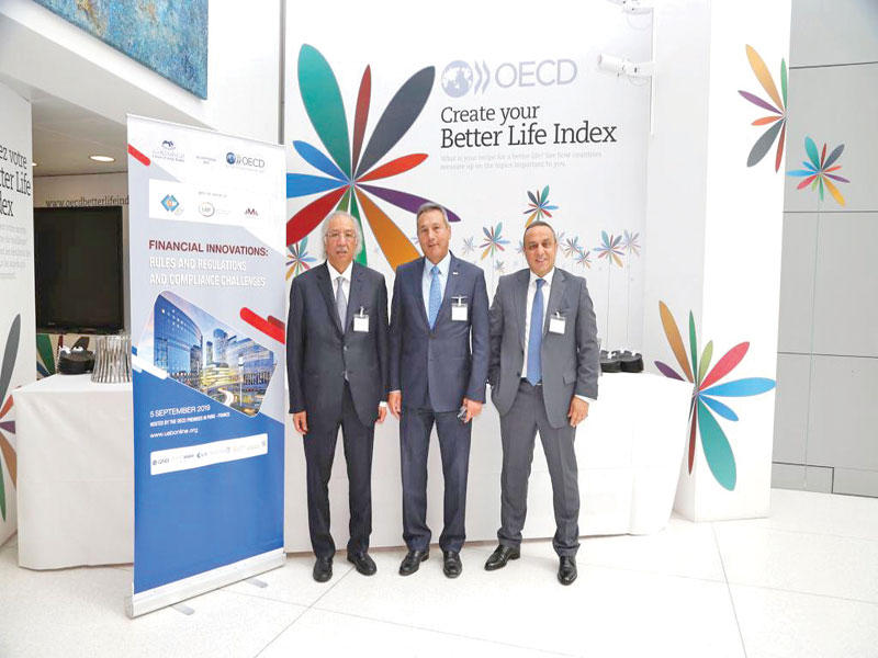 الجراح خلال مشاركته في المؤتمر