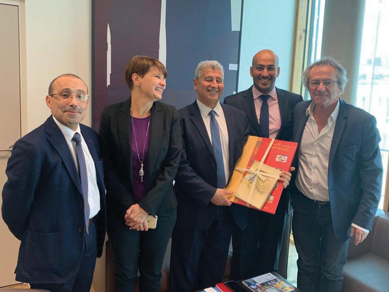  الشمري متوسطاً وفد جامعات ليون