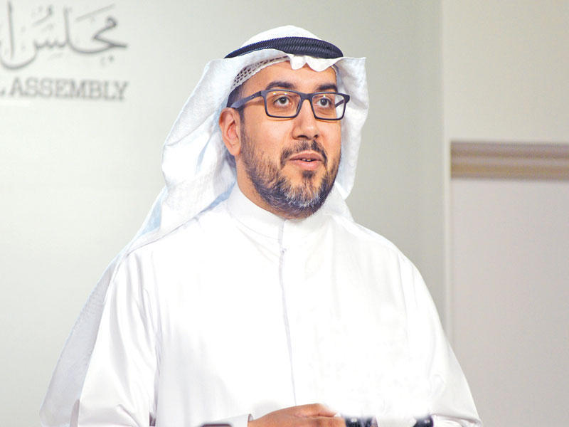 النائب أسامة الشاهين