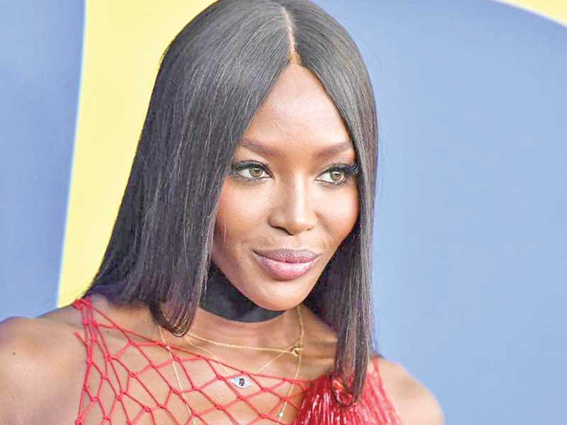 عارضة الأزياء البريطانية ناعومي كامبل