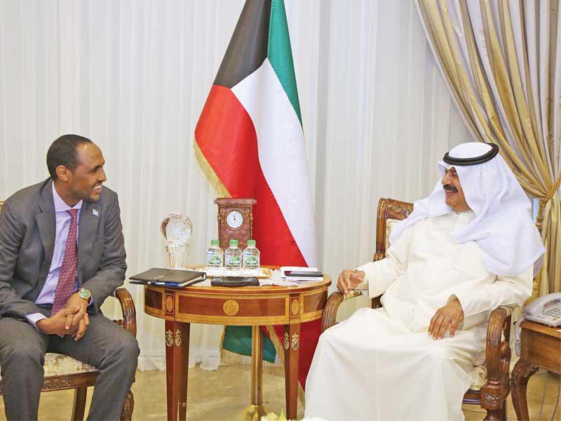 الجارالله مستقبلاً سفير الصومال أمس