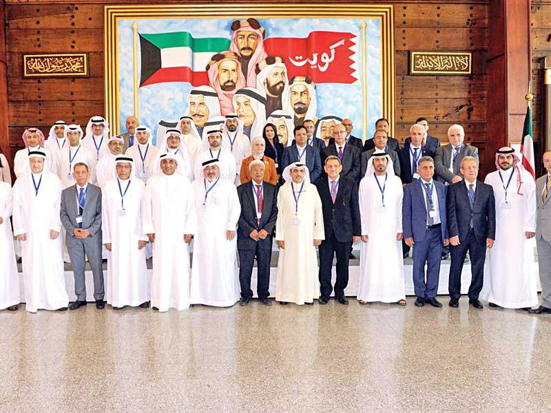 المشاركون في اجتماع مؤسسات مجموعة التنسيق