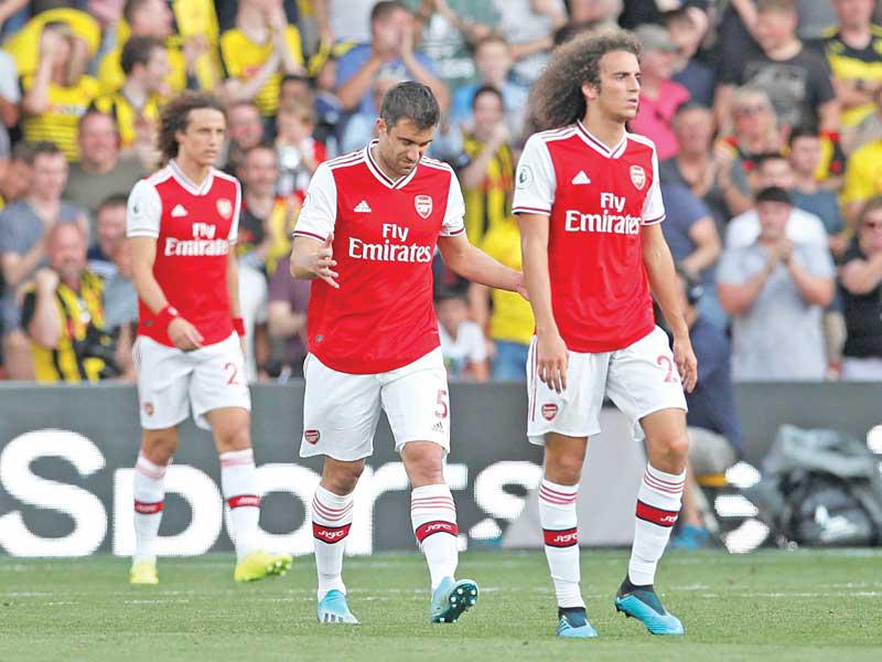 لاعبو ارسنال خلال مباراة سابقة هذا الموسم