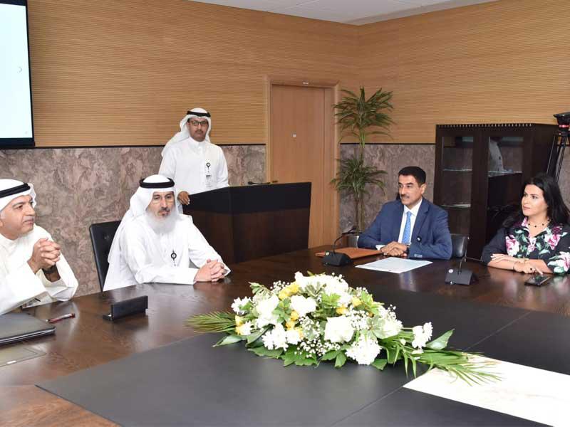 جانب من اجتماع مؤسسة البترول