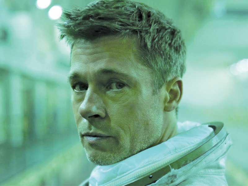 بيت في مشهد من «أد أسترا»