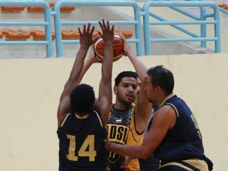 جانب من مباراة القادسية وبرقان