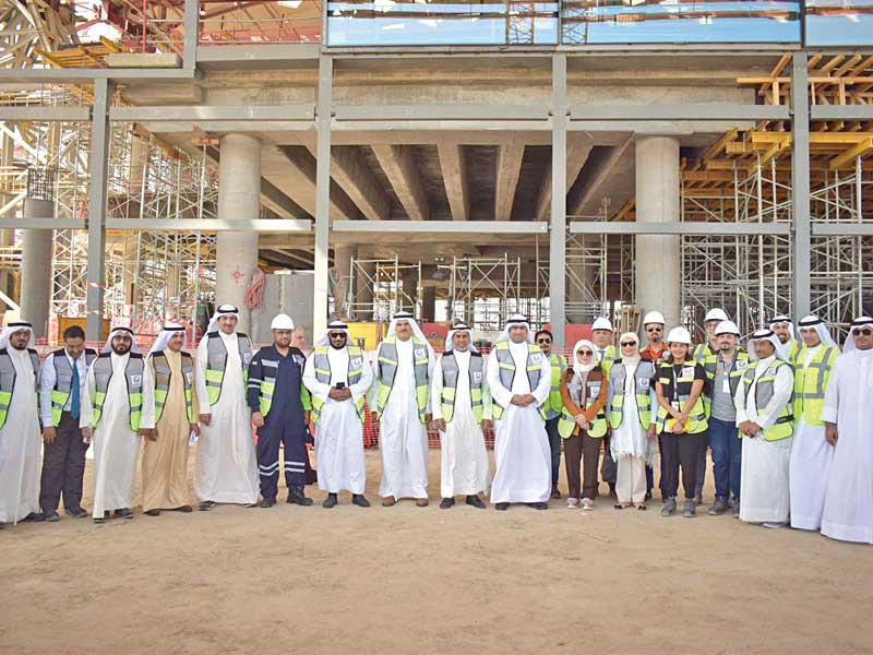 جانب من زيارة الوزراء لمبنى «المطار 2»