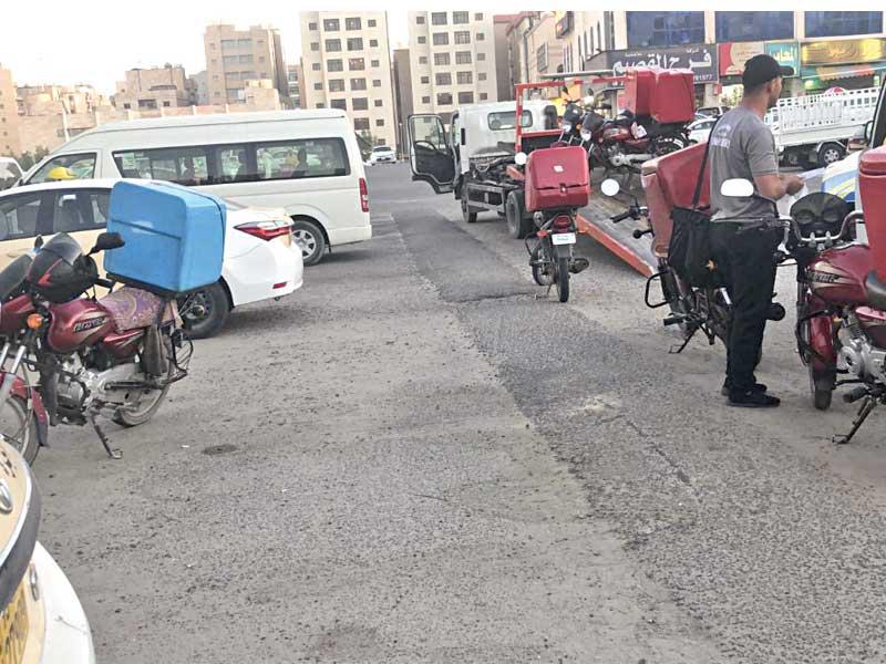 دراجات إلى الحجز