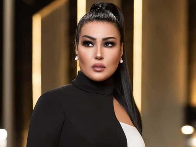 الممثلة والمطربة سمية الخشاب