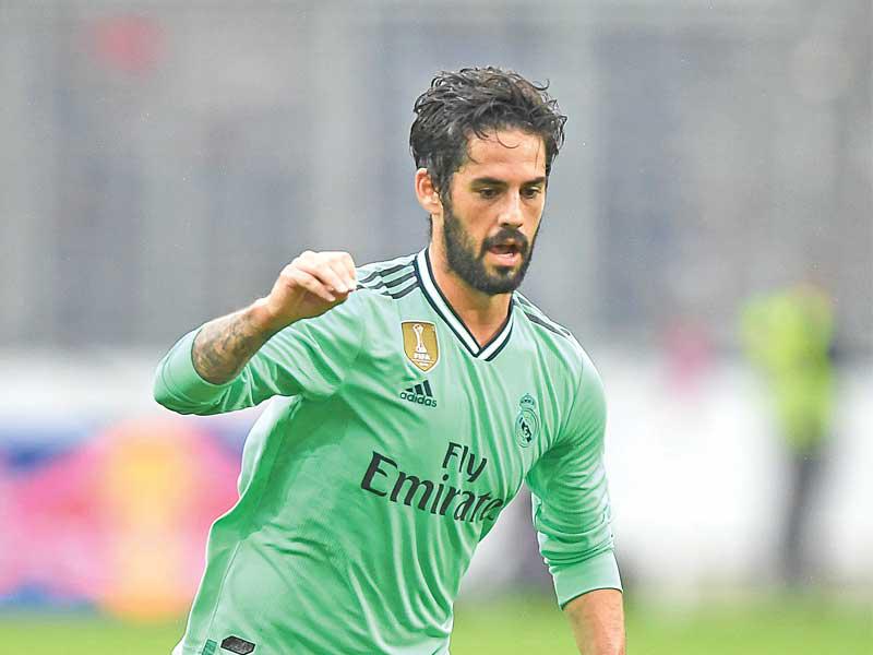 إيسكو ألاركون لاعب وسط ريال مدريد