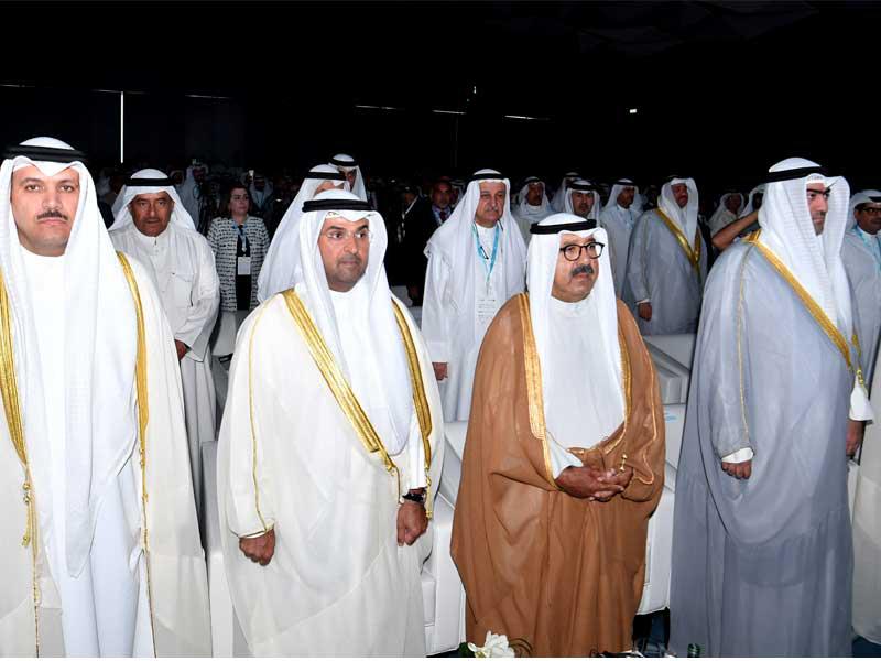 رئيس الوزراء بالإنابة الشيخ ناصر الصباح يتقدم الحضور في المؤتمر