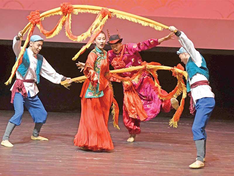 رقصة تقدمها فرقة أنهوي