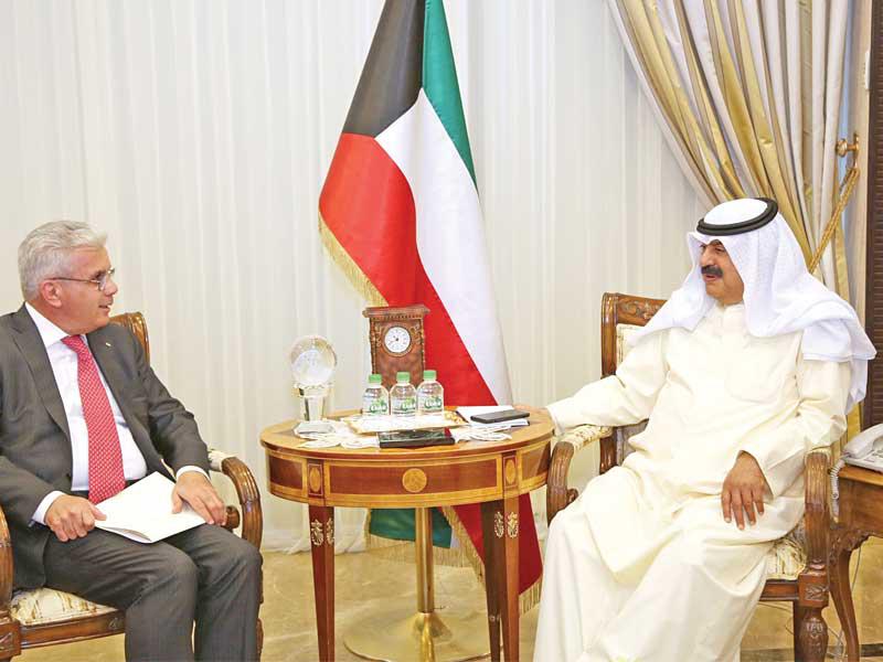 نائب وزير الخارجية خلال لقائه سفير فلسطين