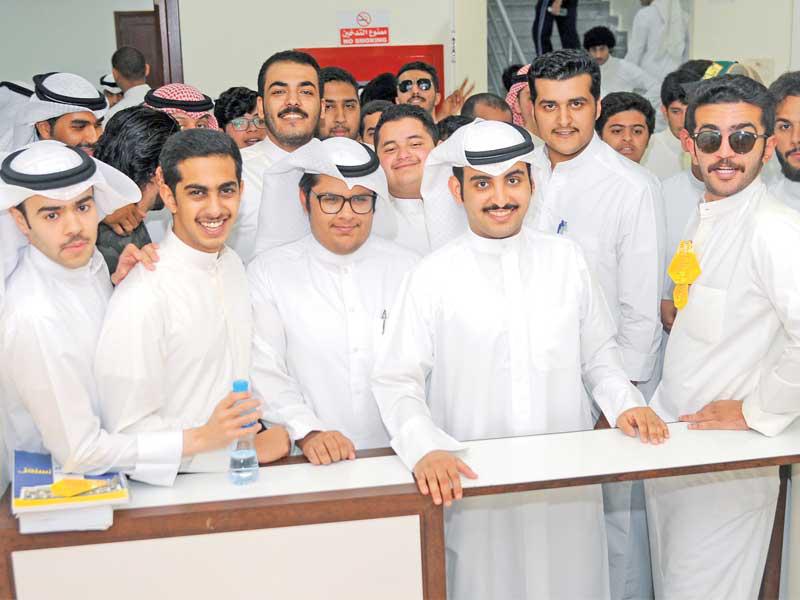 صورة أرشيفية لازدحام الطلبة في انتخابات سابقة بالكلية