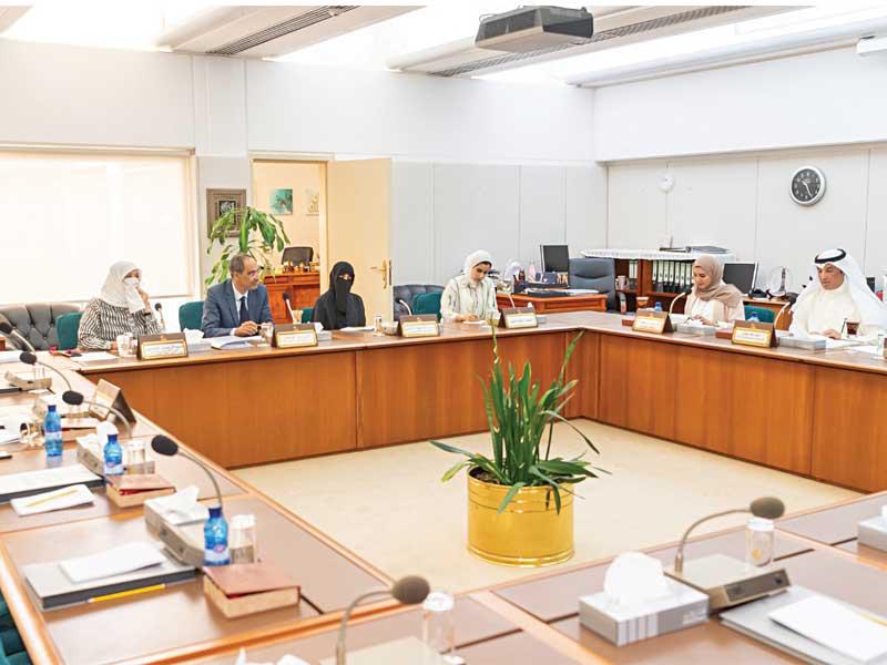 لجنة حقوق الإنسان في اجتماعها أمس