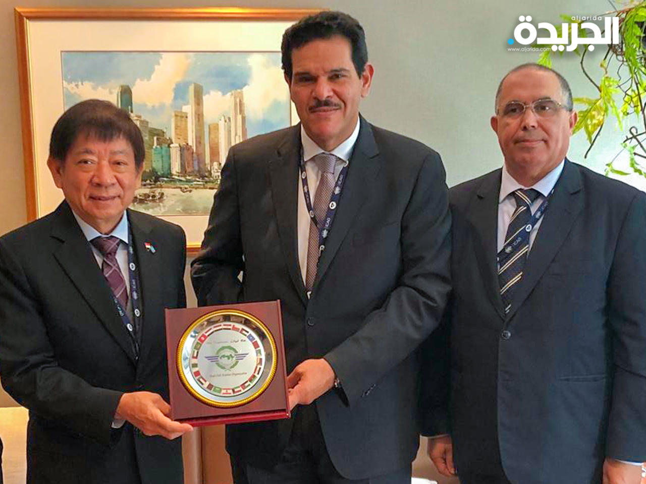  رئيس الطيران المدني الكويتي خلال لقائه بوزير النقل السنغافوري