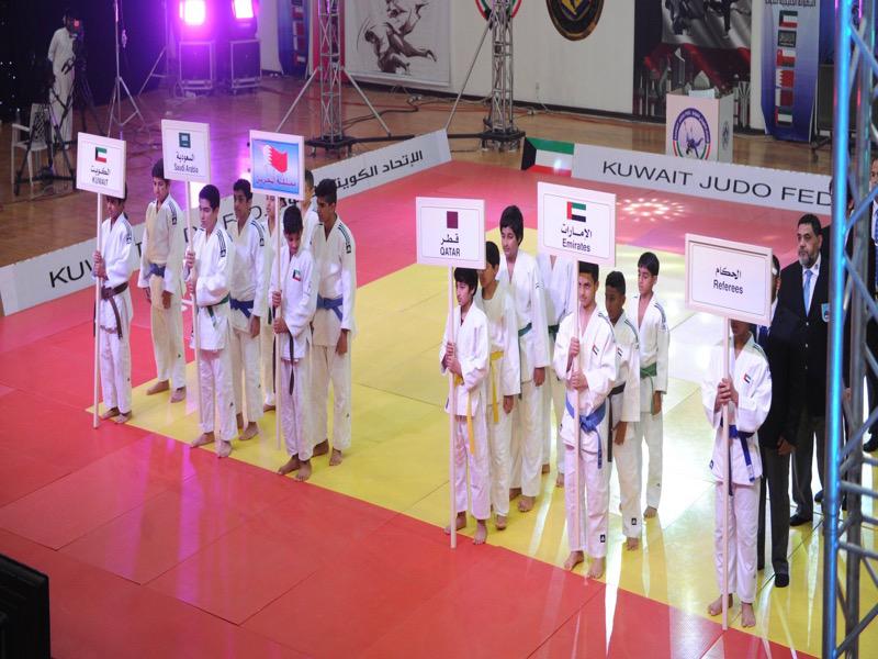 المشاركون في البطولة الخليجية