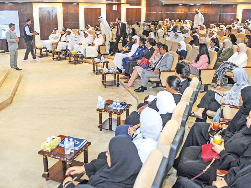 جانب من الحلقة النقاشية في الأمانة العامة للمجلس الأعلى للتخطيط